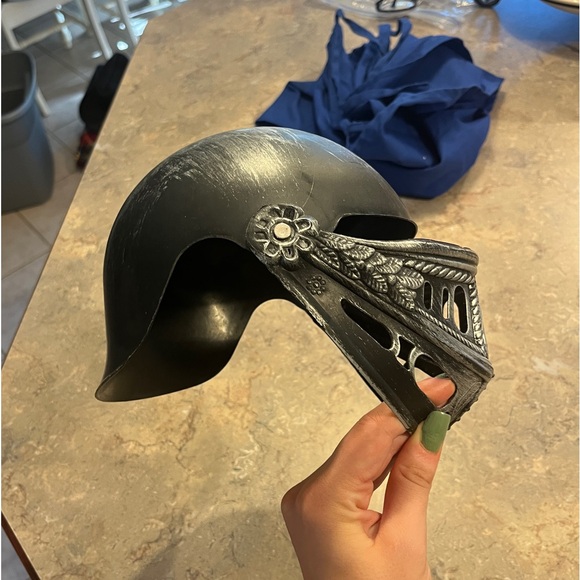 Kid Knight Costume - Picture 2 of 7